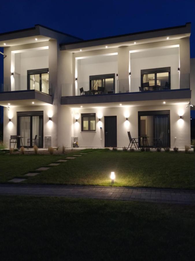 אורמוס פנגיאס Flaneur Apartments מראה חיצוני תמונה